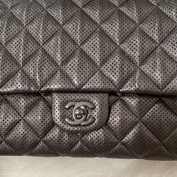 Authentic Chanel Perforated Quilted Clutch with chain - Picture 6 of 16